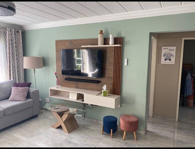 2 BEDROOM SECTIONAL TITLE FOR SALE IN RAVENSWOOD